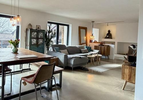 Wohn/Esszimmer 1 Einheit s/o