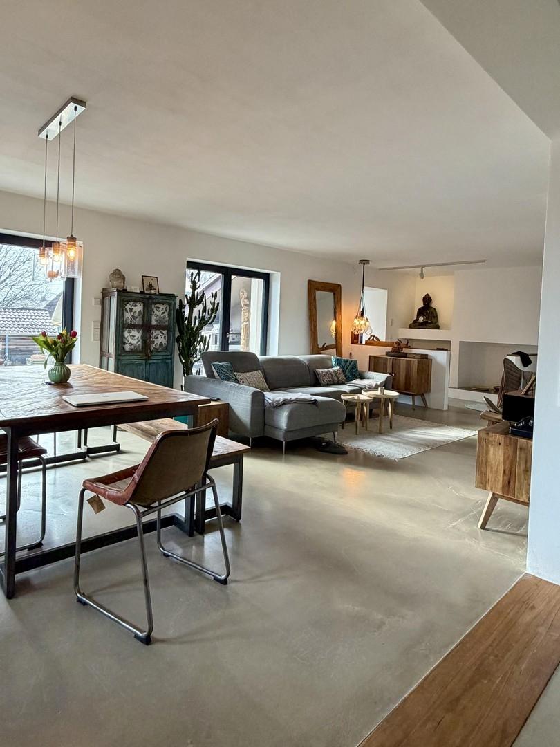 Wohn/Esszimmer 1 Einheit s/o