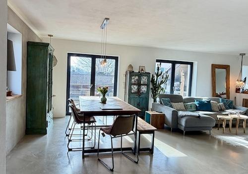 Wohn/Esszimmer 5 Einheit s/o