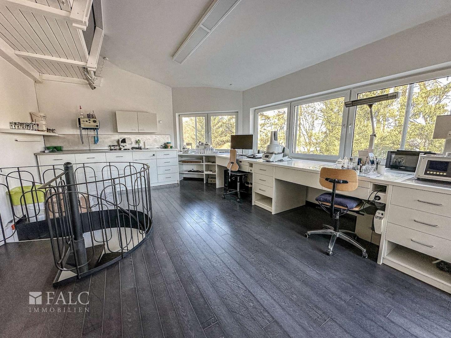 Arbeitszimmer