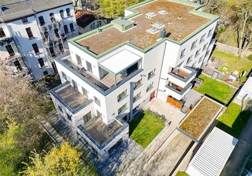Großzügige Terrassen