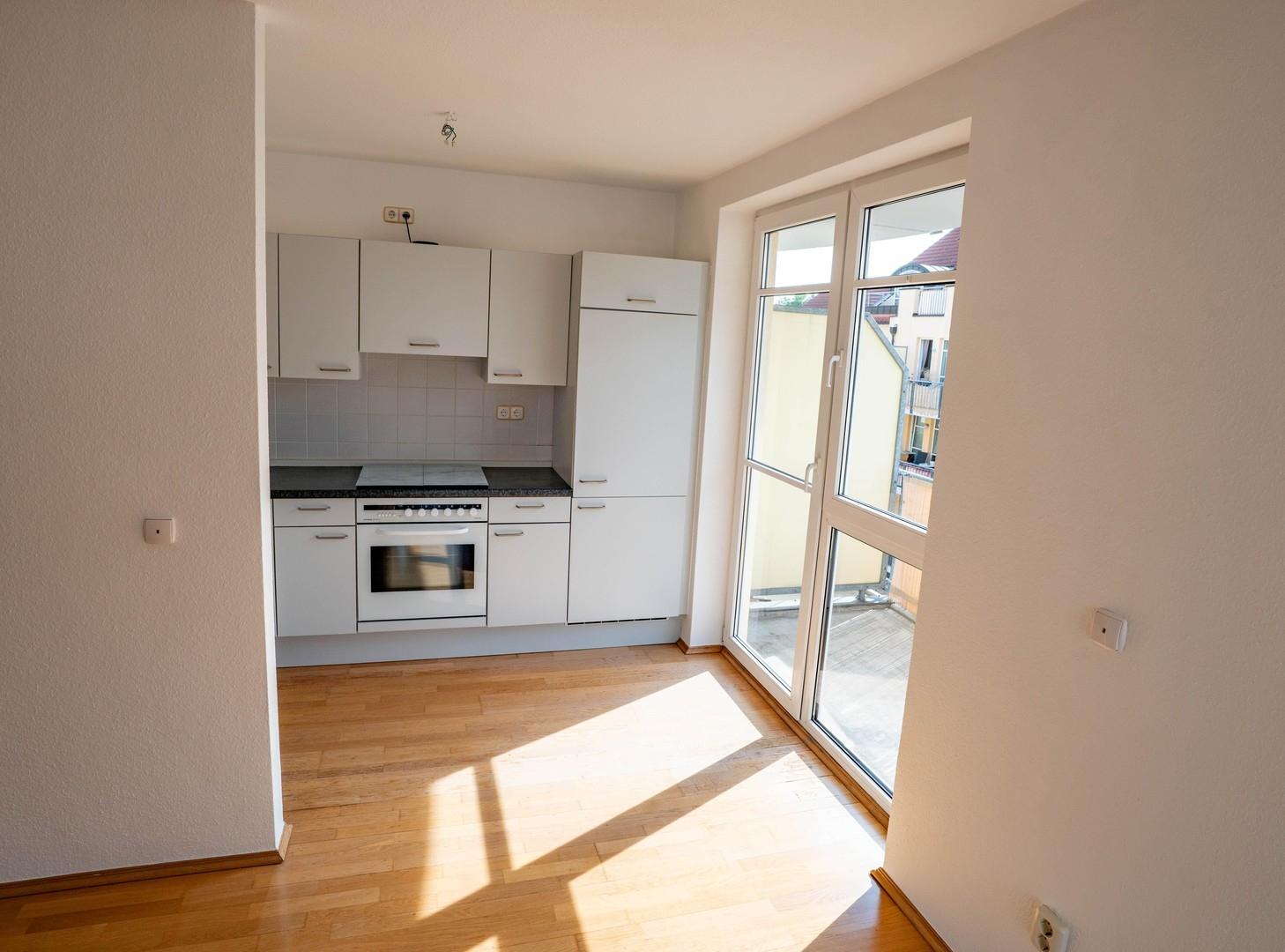 Küche mit Balkon