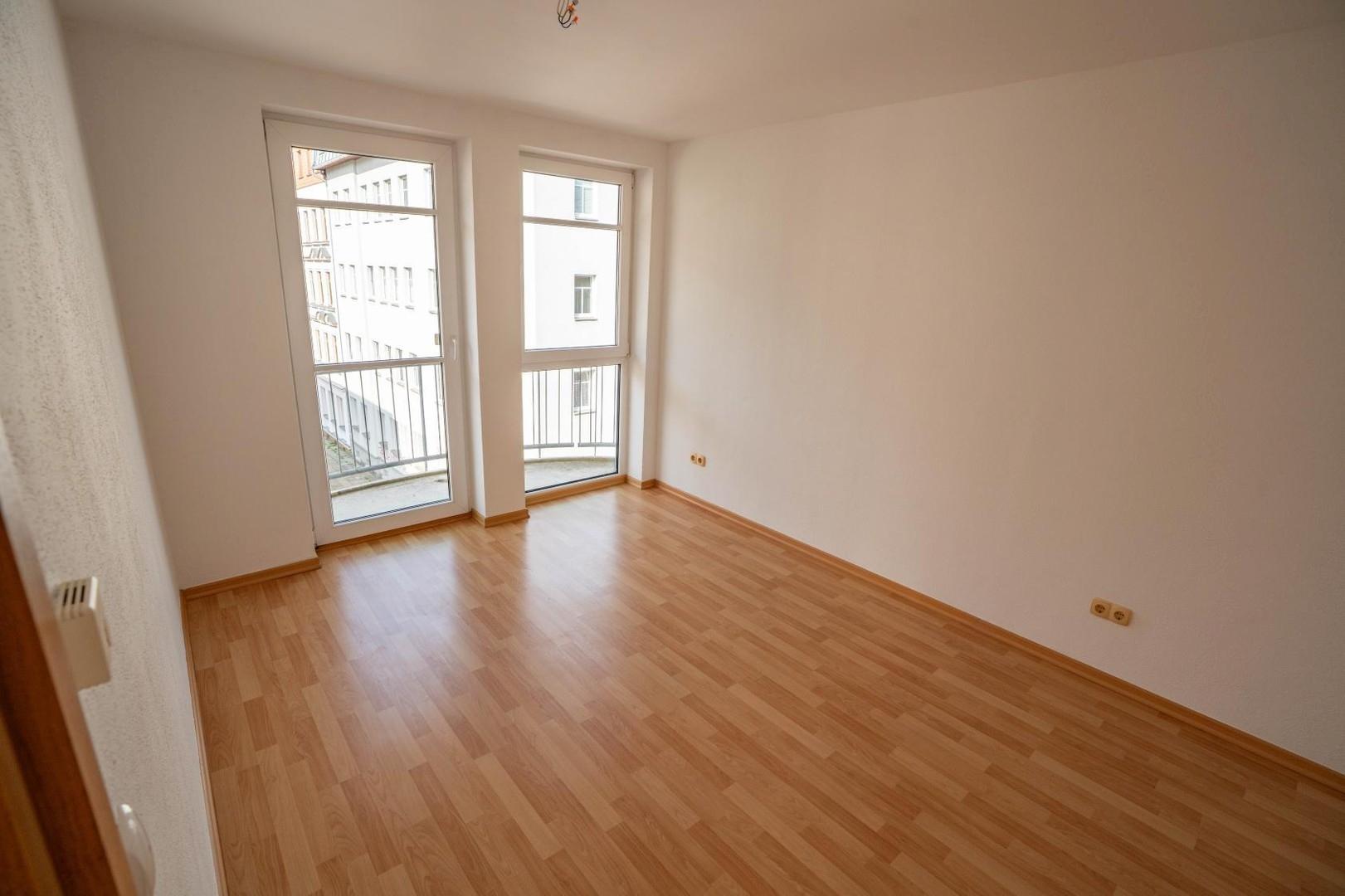 Schlafzimmer mit kl. Balkon