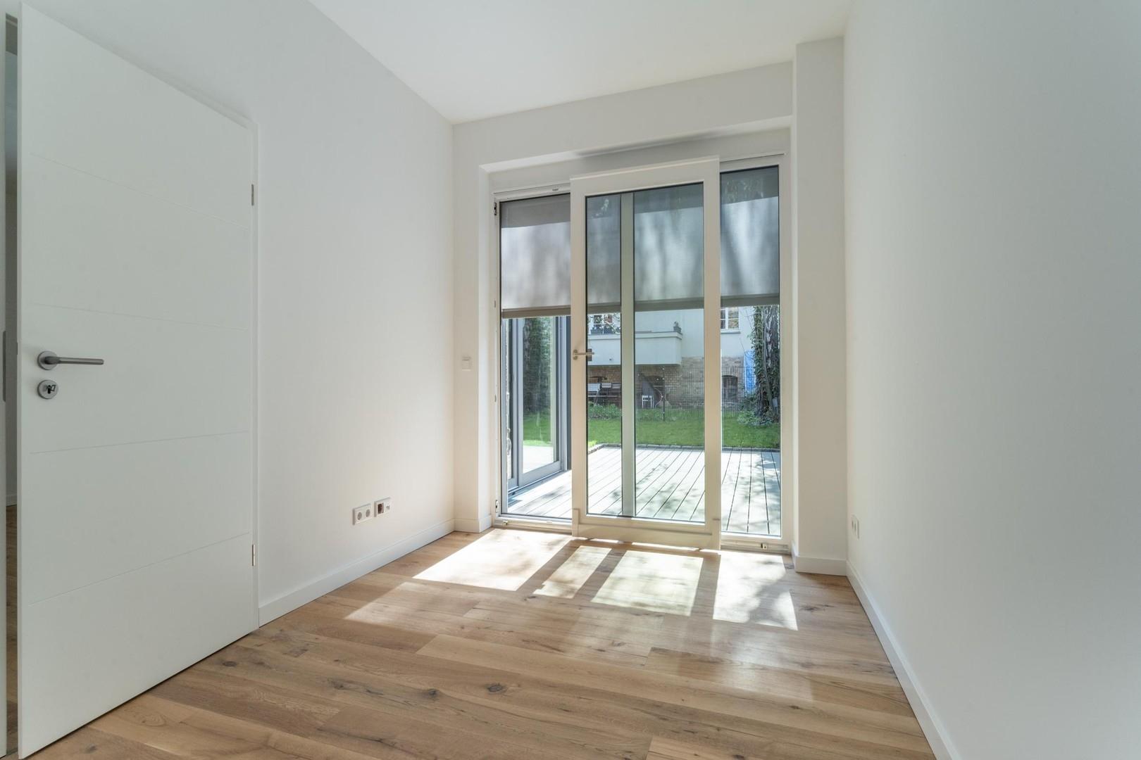 Schlafzimmer Gartengeschoss
