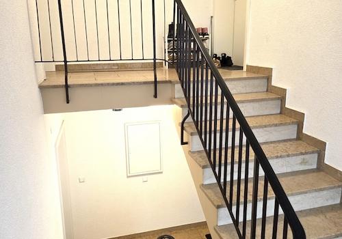 Wohnung links