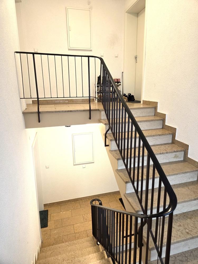 Wohnung links