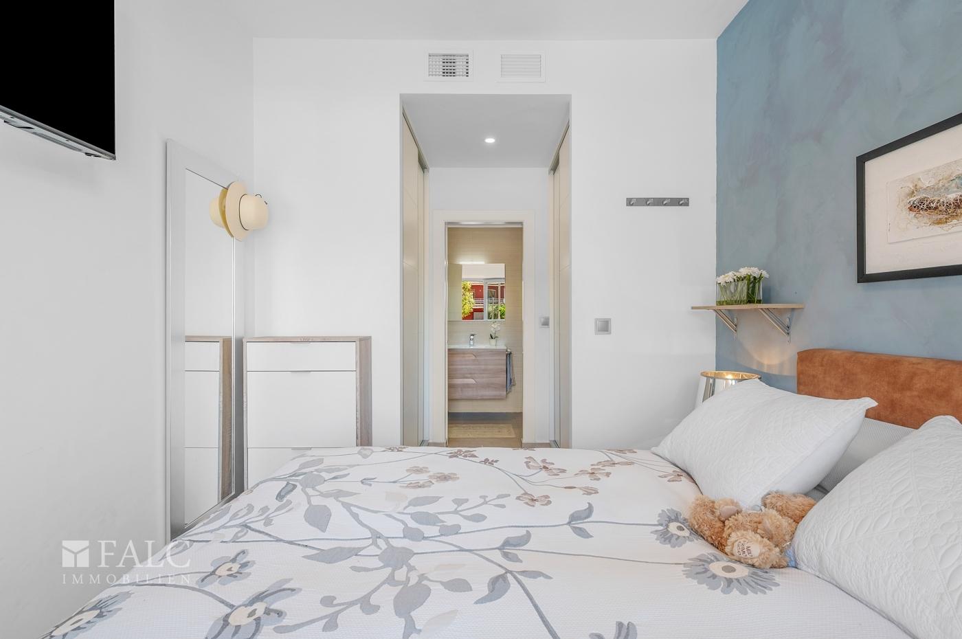 bed room / Dormitorio
