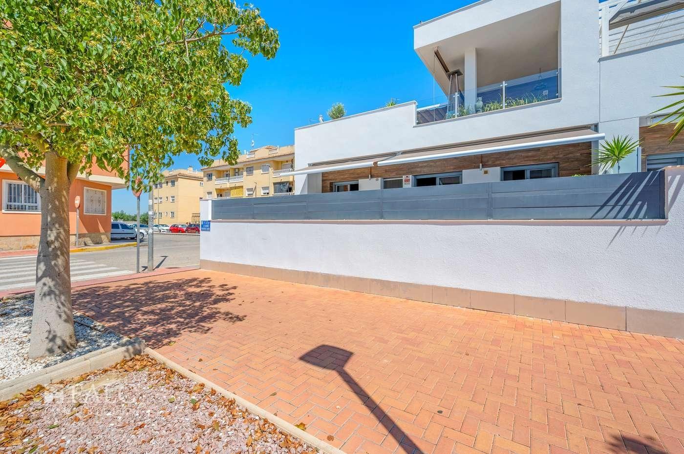 Surrounding area / Alrededores