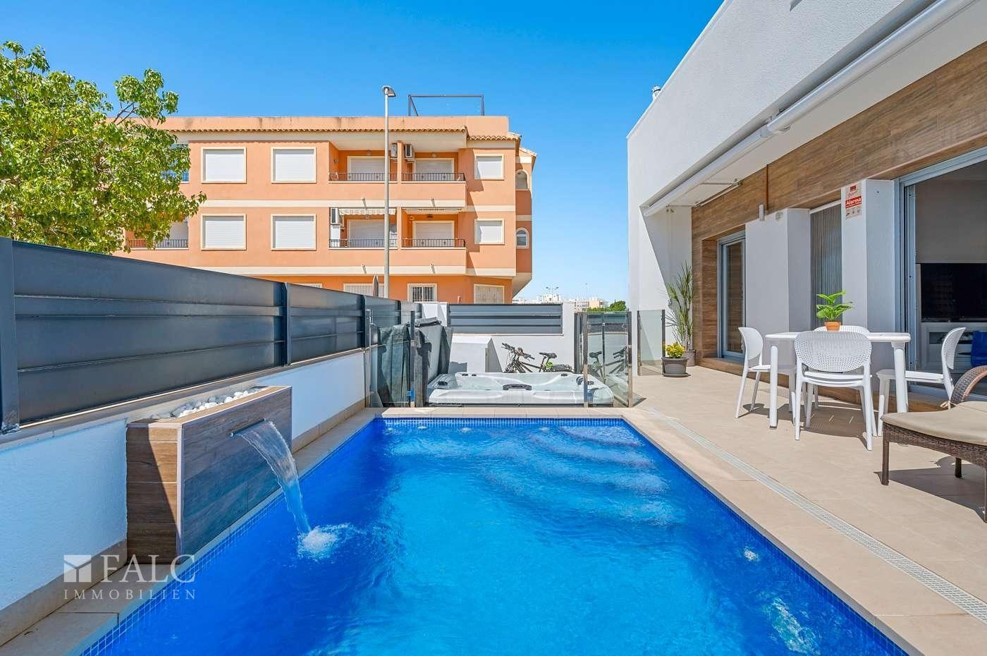 Pool & Garden / Piscina y jardín 