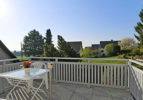 eigene Terrasse am Haus