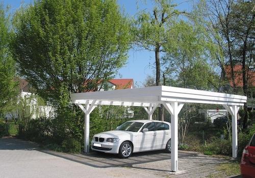 2. Carport mit Stellplatz