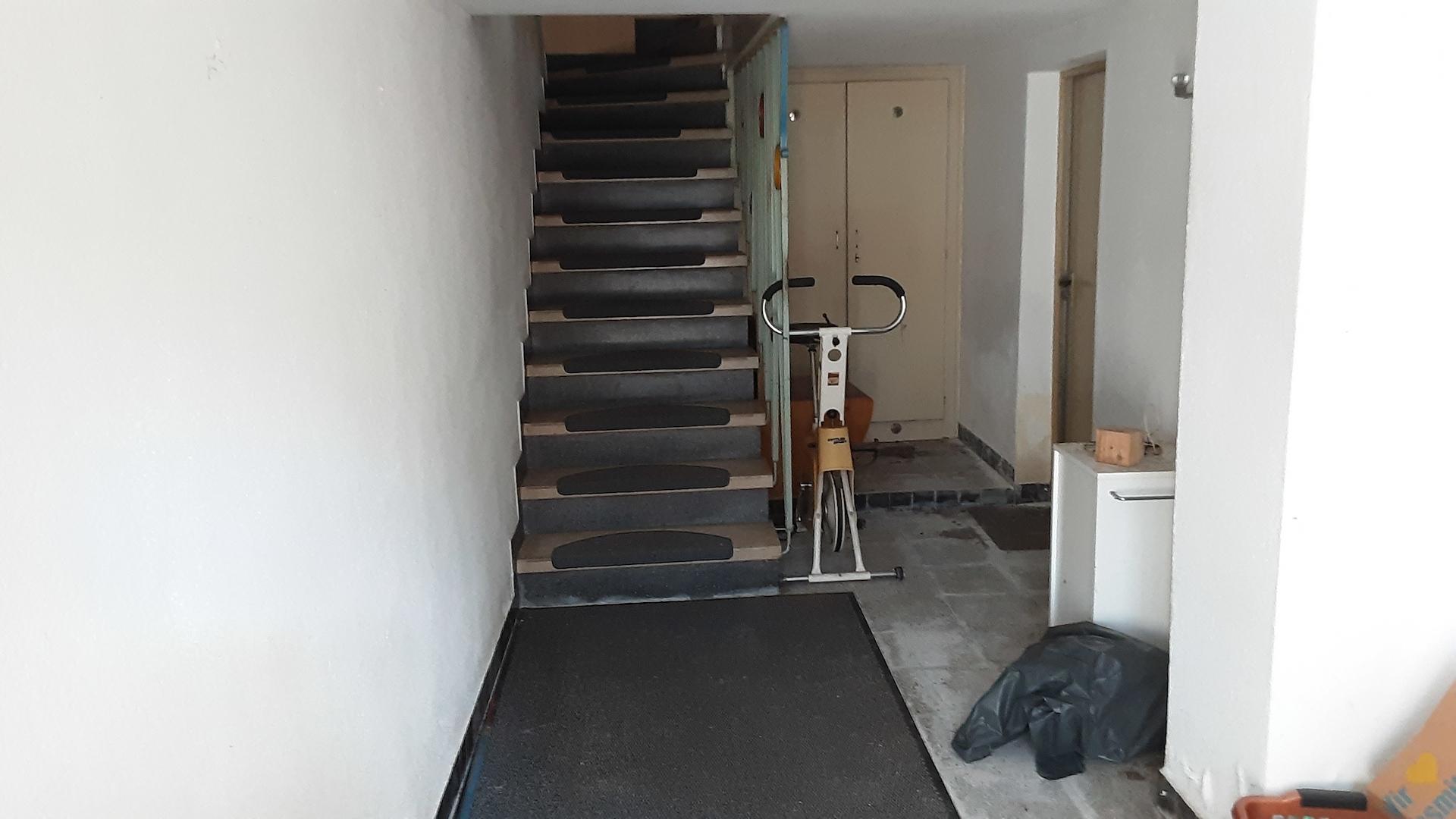 TRH Flur (Straßengeschoss zum EG (1OG))