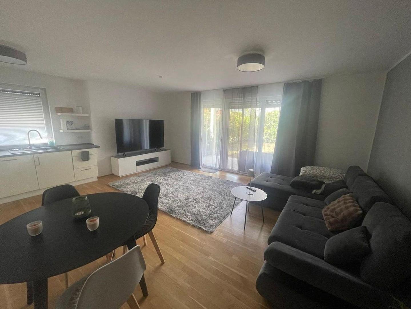 Wohnzimmer/ Küche 