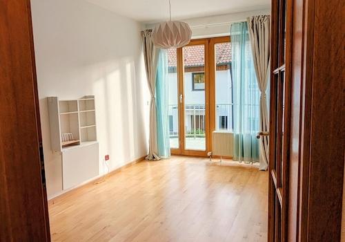 Kinder-/Arbeitszimmer