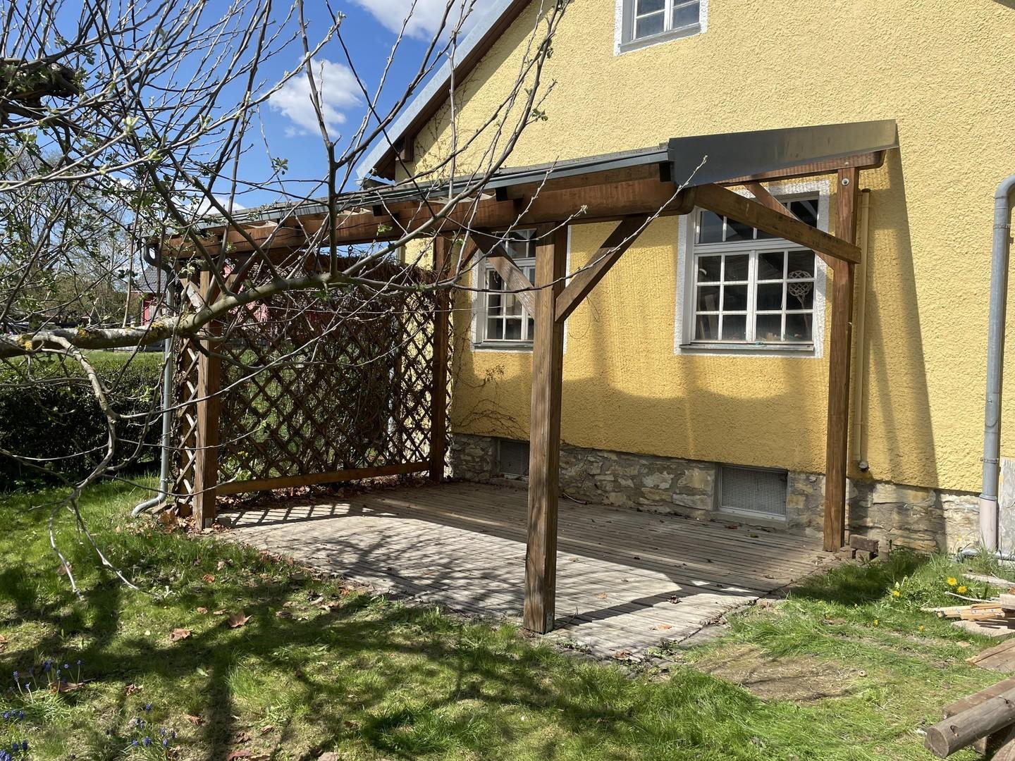 überdachte Terrasse