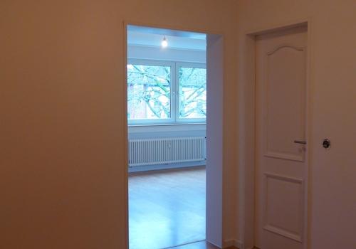 vor Möblierung Tür Flur/Wohnzi