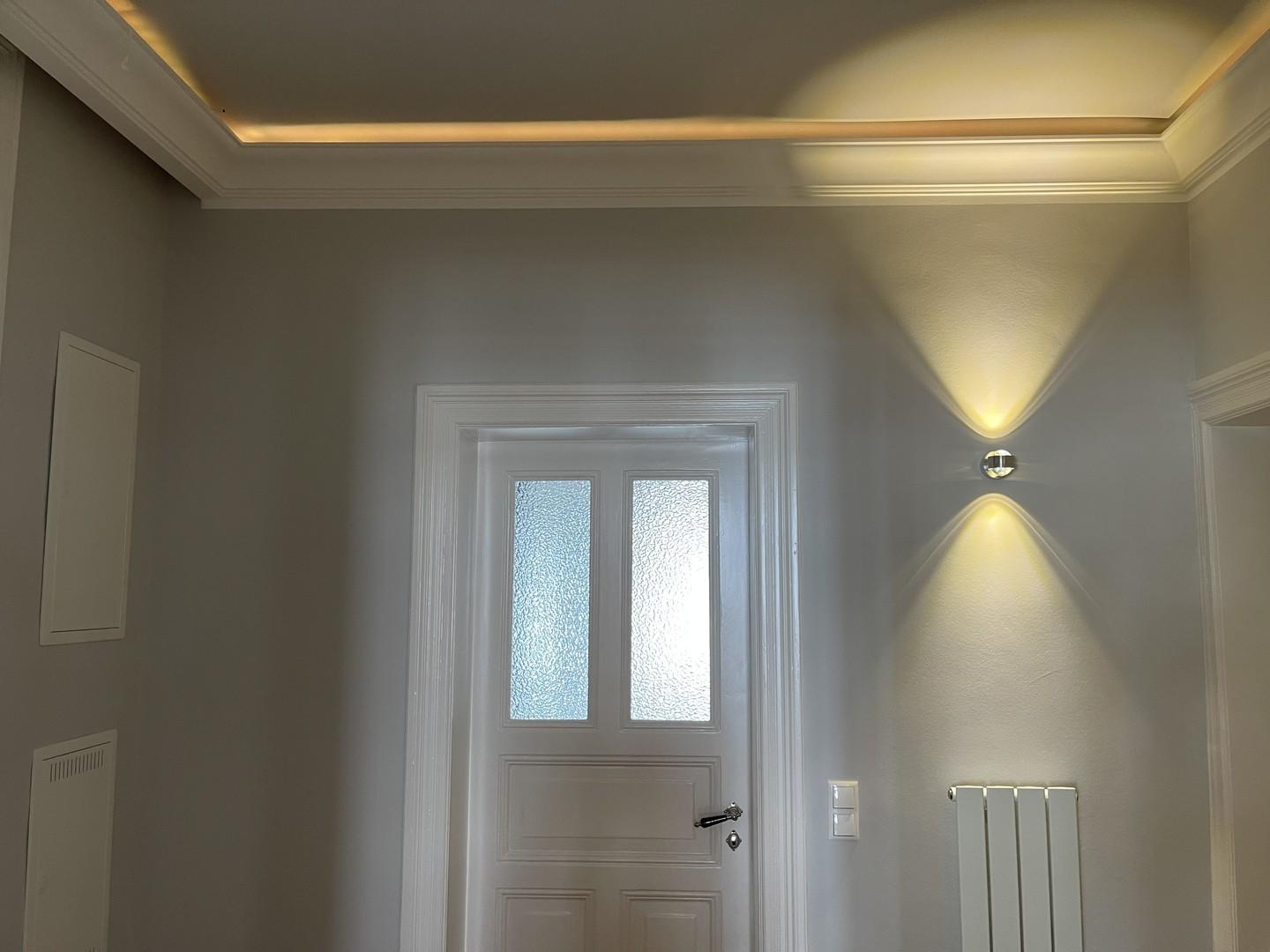 17 x Up and downlights