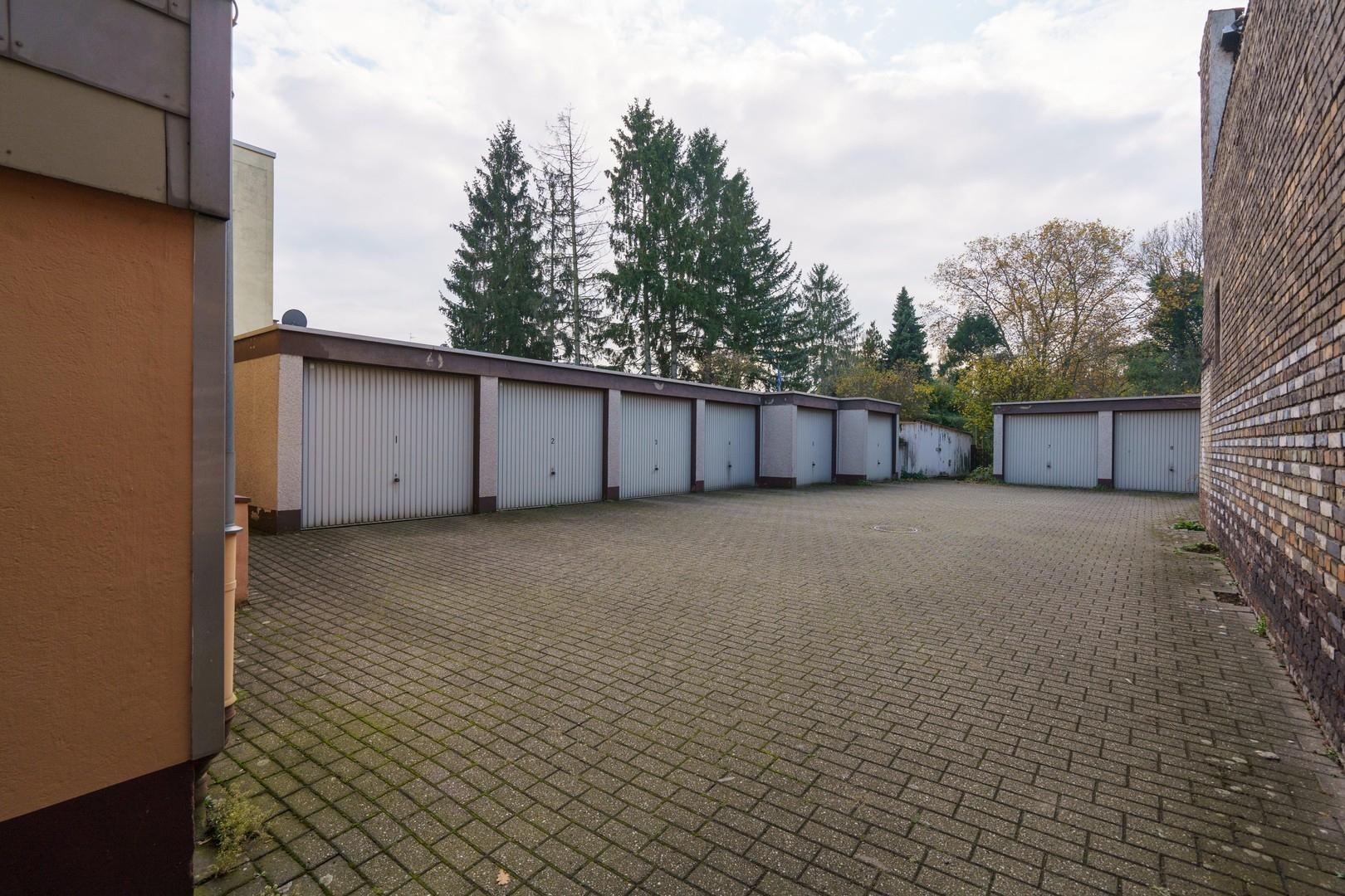Garagenhof 1