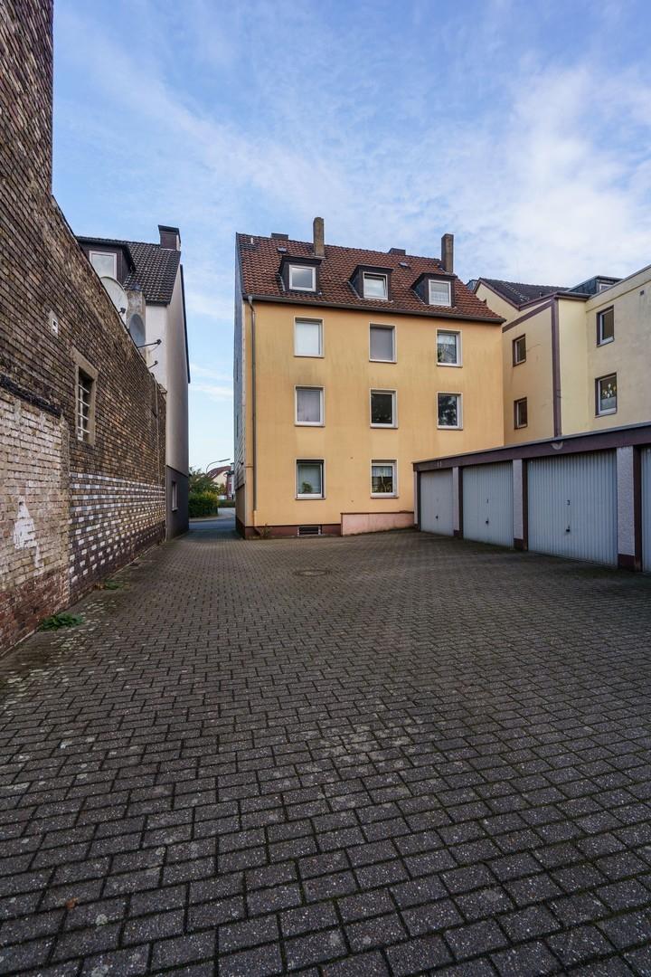 Garagenhof 2
