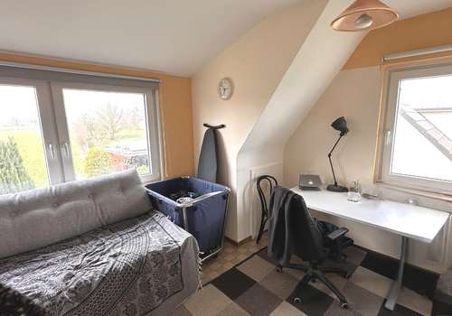 Büro-/Kinderzimmer