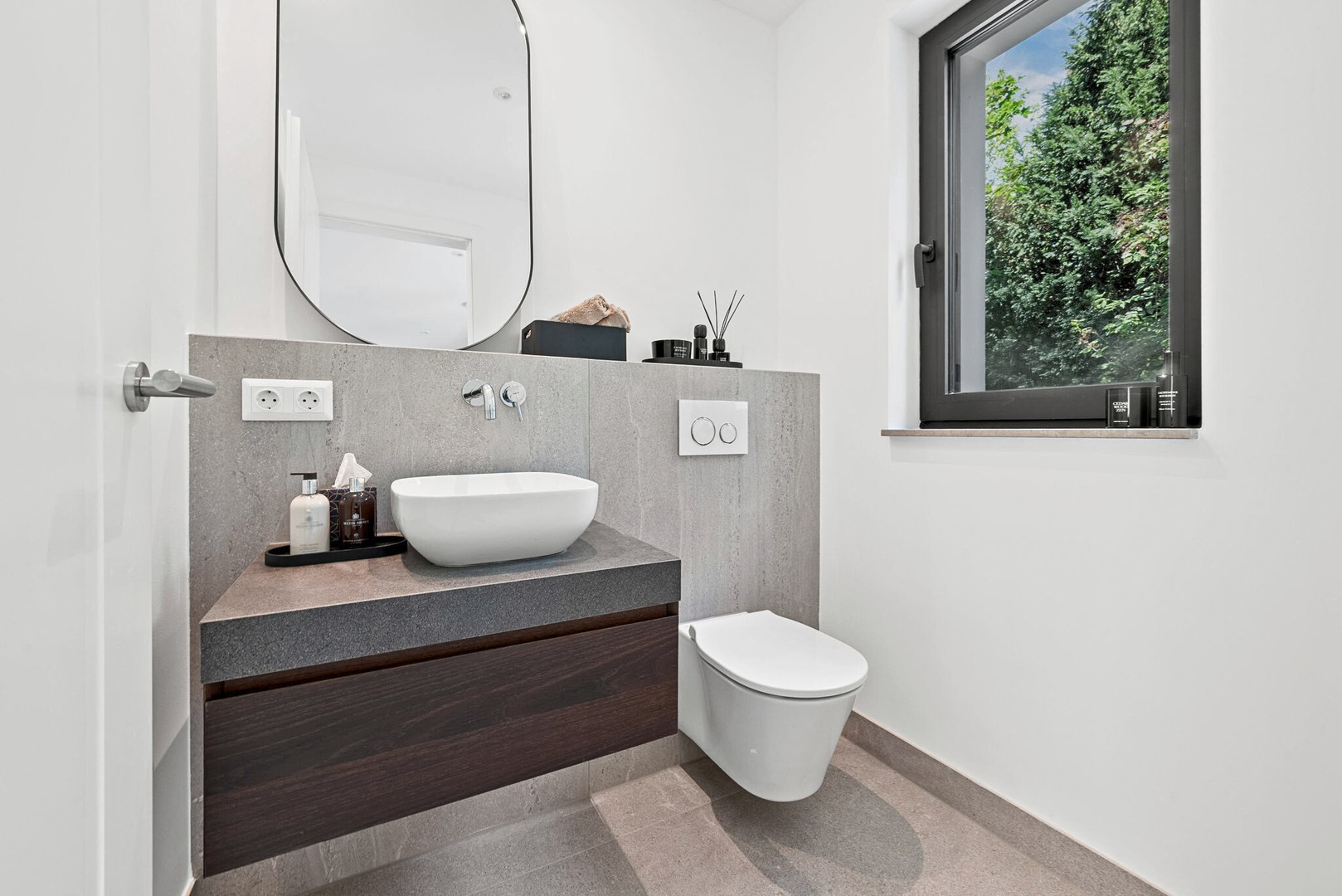 Gäste-WC mit Tageslicht