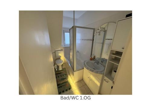 BAD/WC 1.OG
