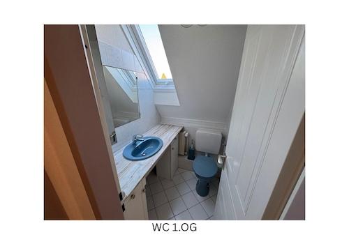 WC 1.OG