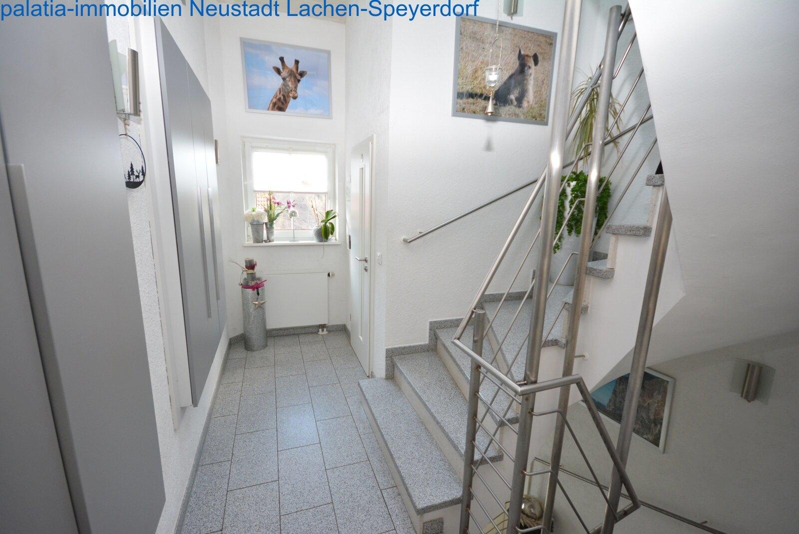 Diele EG mit Wandschrank