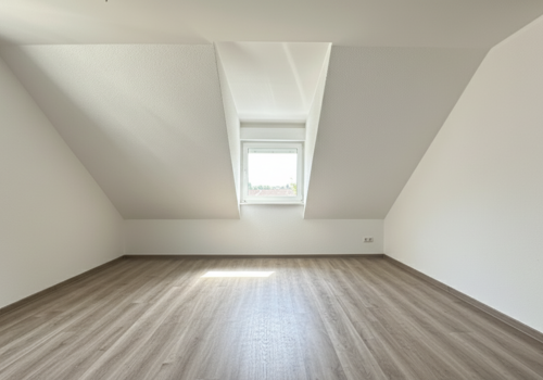 Wohnzimmer (DG)
