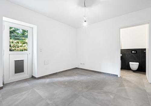 Zimmer mit Außenzugang Souterrain