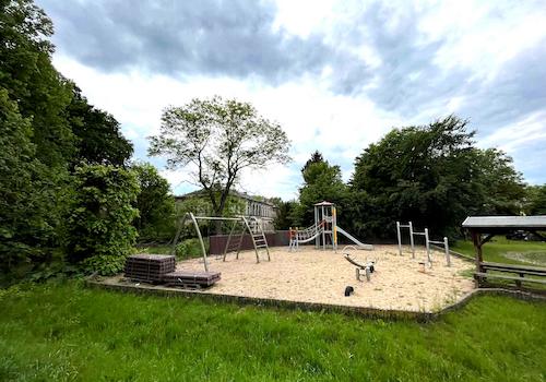 Spielplatz mit Schloss