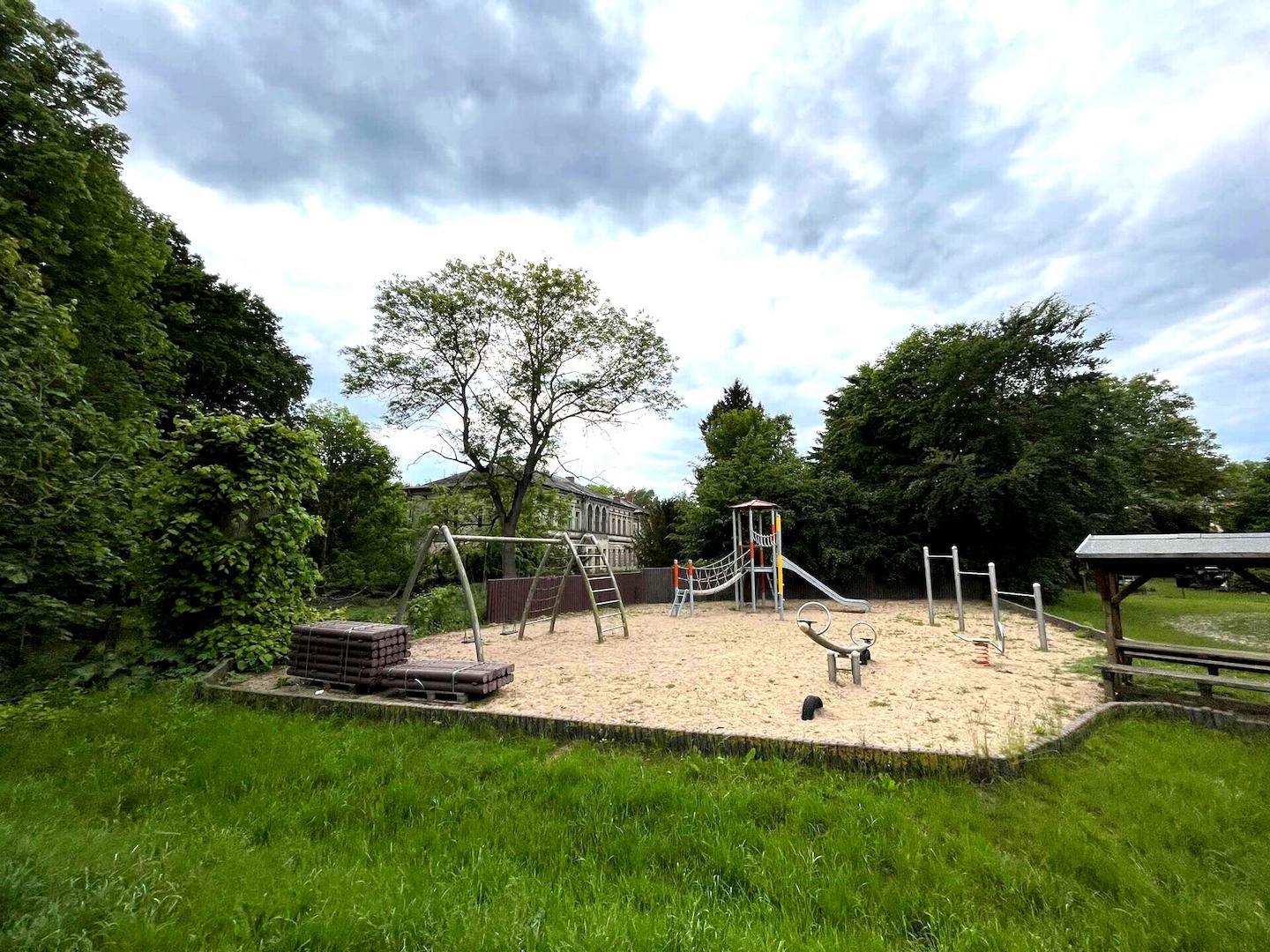 Spielplatz mit Schloss