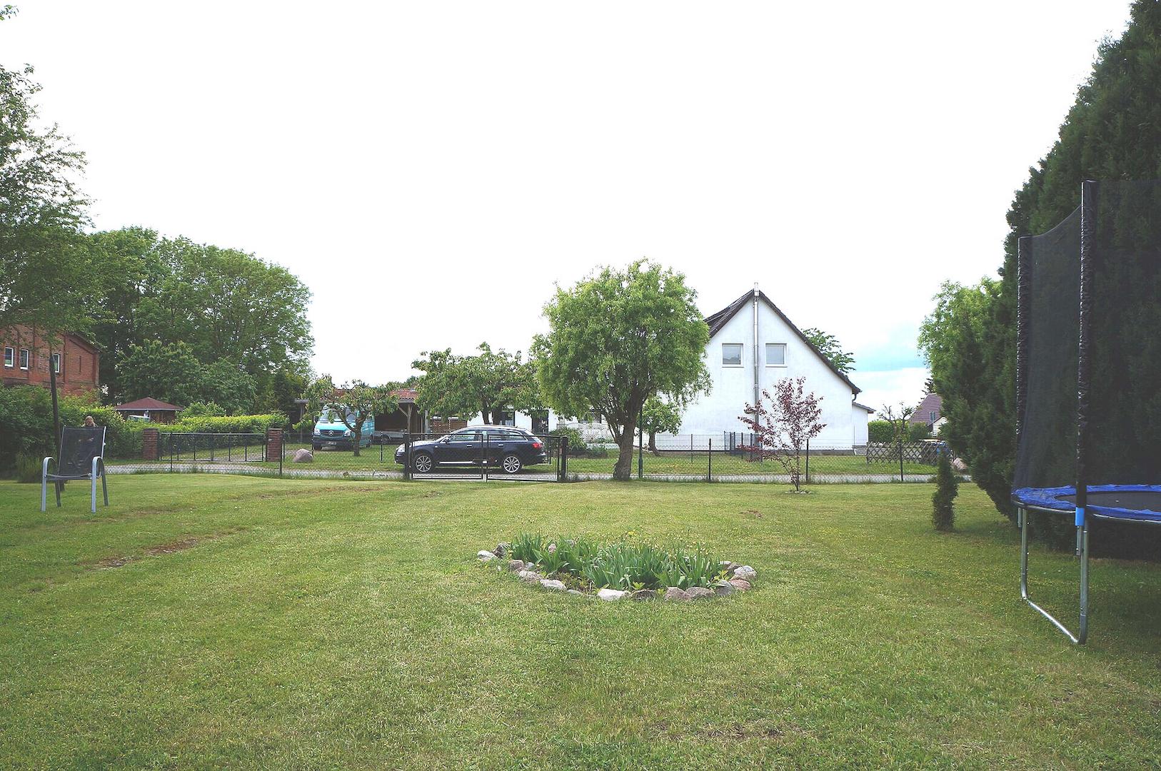 Blick vom Grundstück