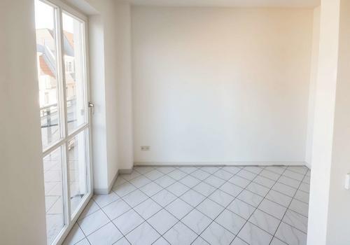 Küche mit Balkonzugang *