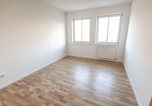 Arbeits-/Kinderzimmer *