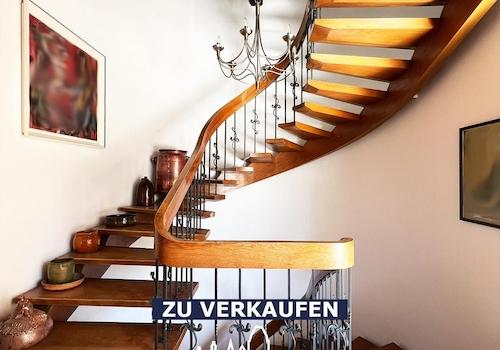 Massive Treppe