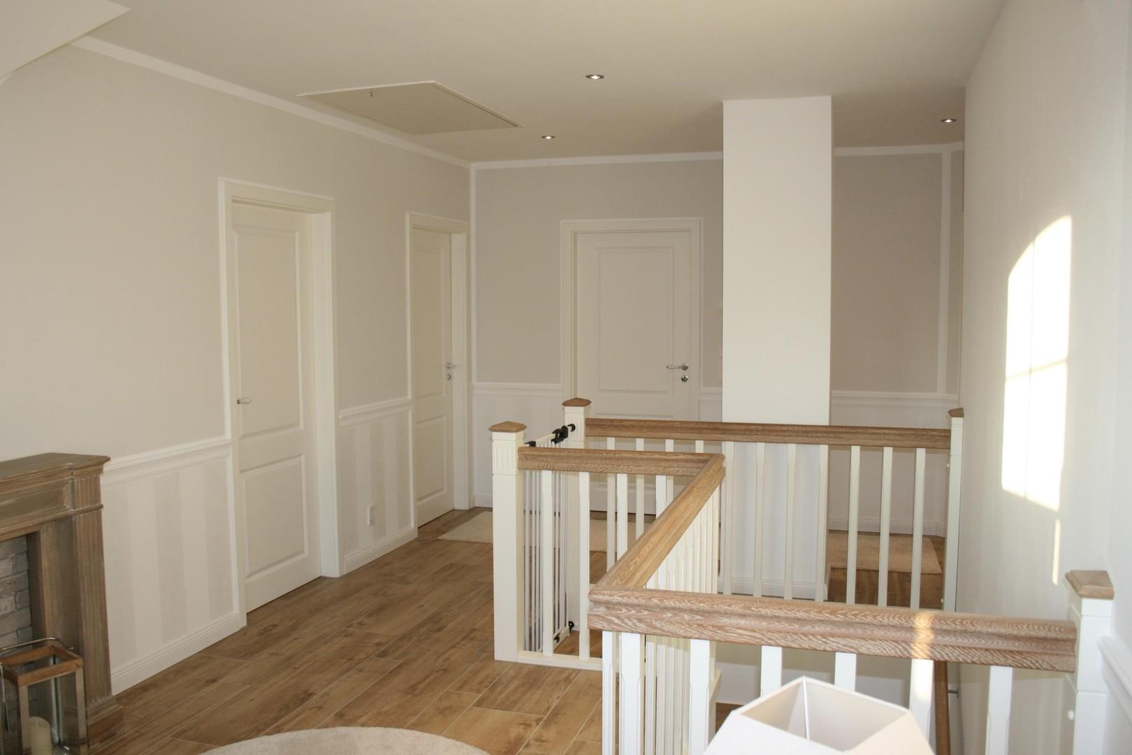 hochwertige Schreinerarbeit