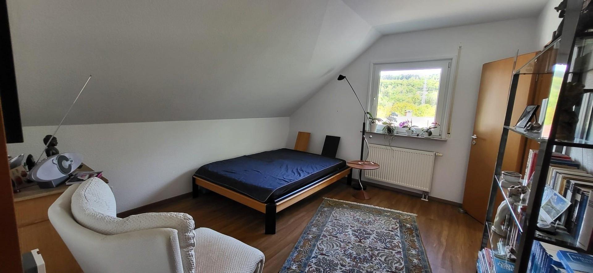 Schlafzimmer /Büro OG