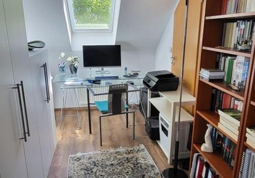 Büro/ Ankleidezimmer OG