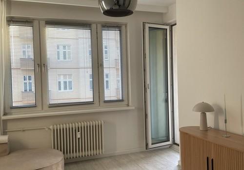 Wohnzimmer Zugang Balkon