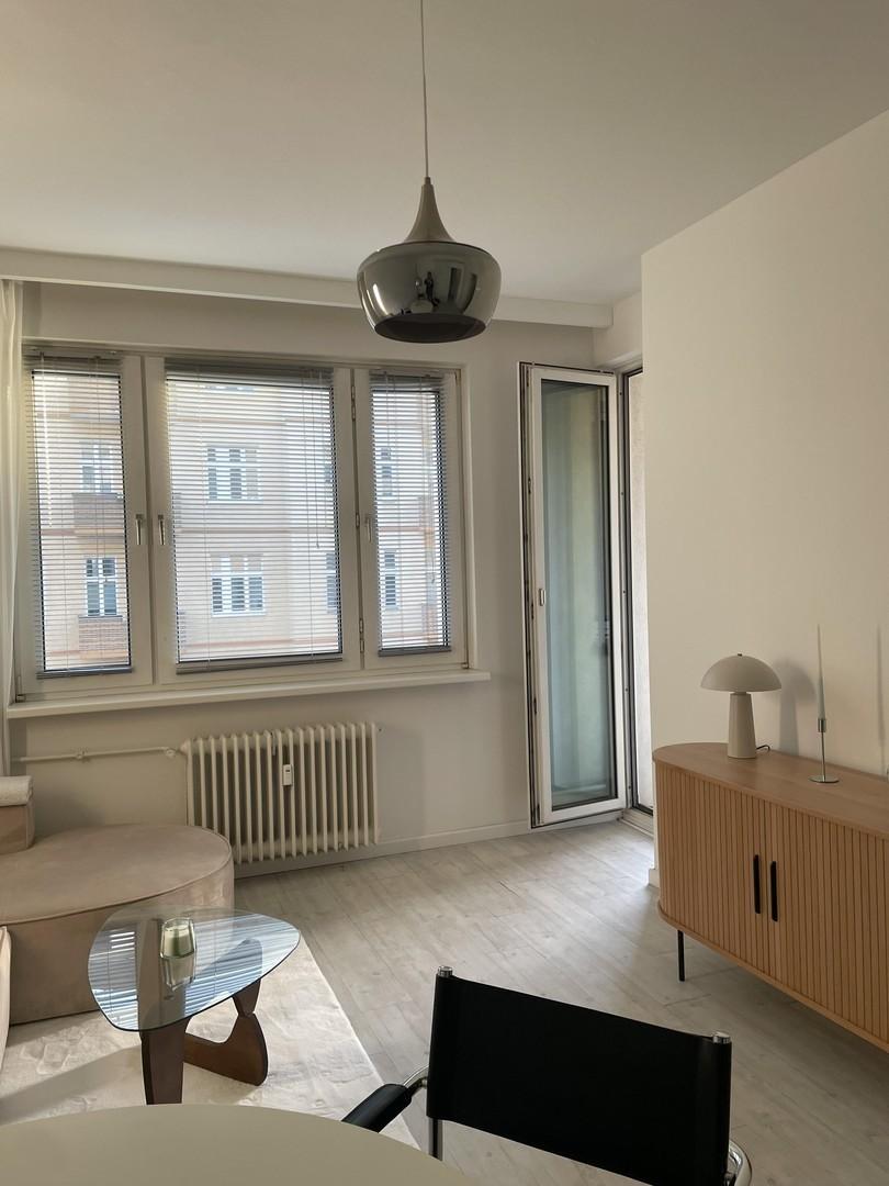 Wohnzimmer Zugang Balkon