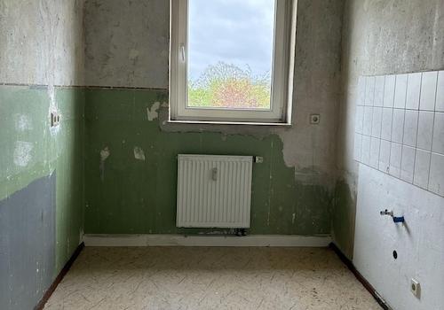 Küche mit Fliesenspiegel