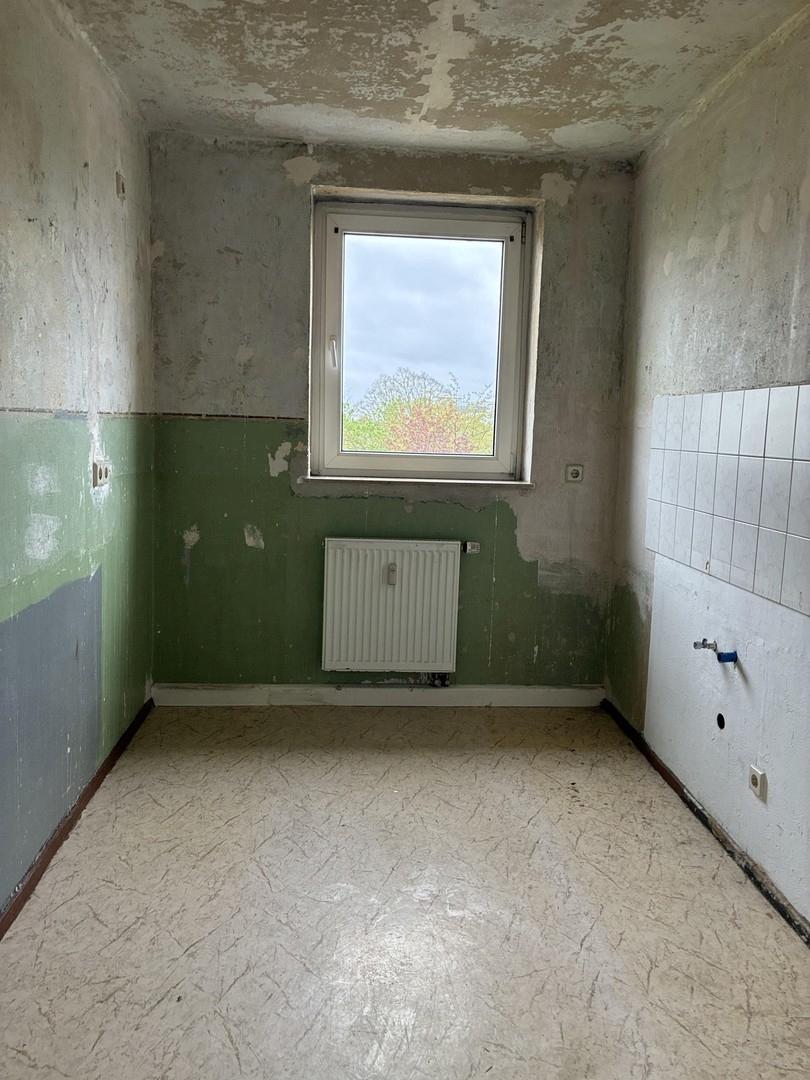 Küche mit Fliesenspiegel