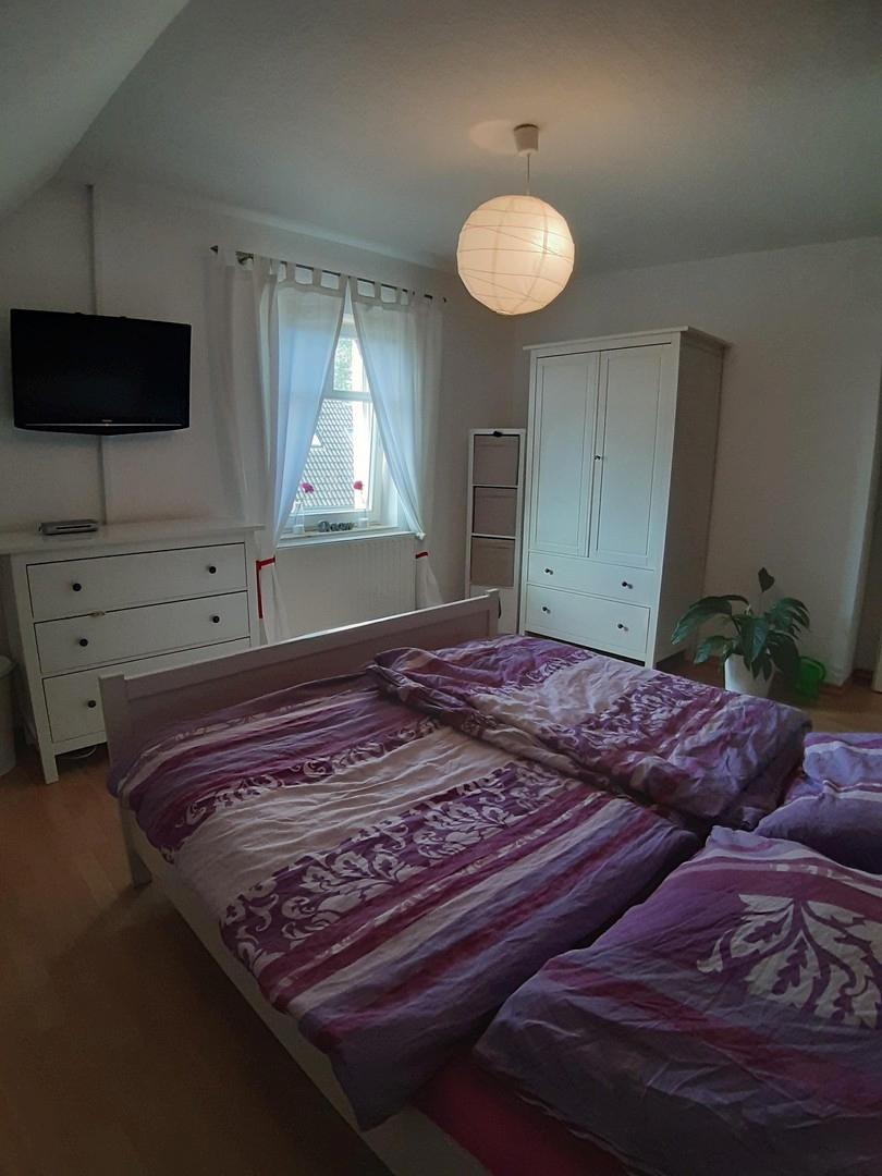 Schlafzimmer DG