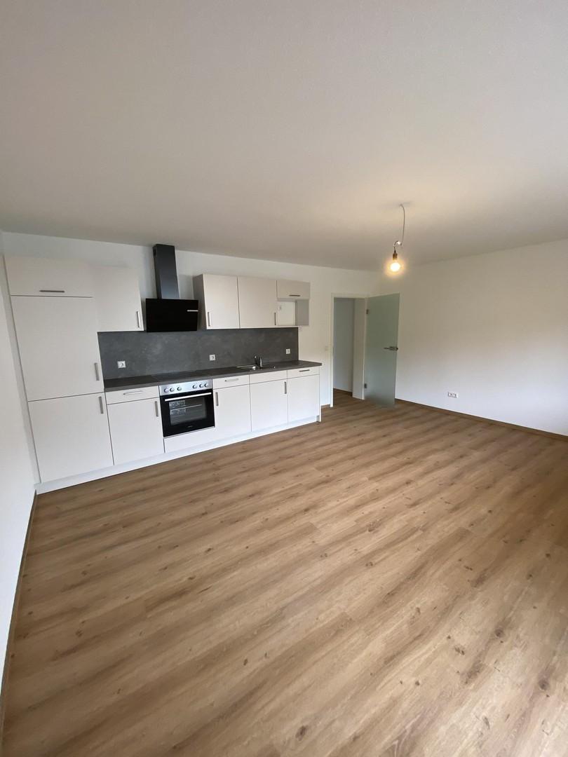 Wohnraum/ Essbereich/ Küche W5