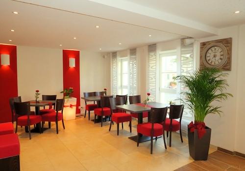 30 Sitzplätze im Innenbereich