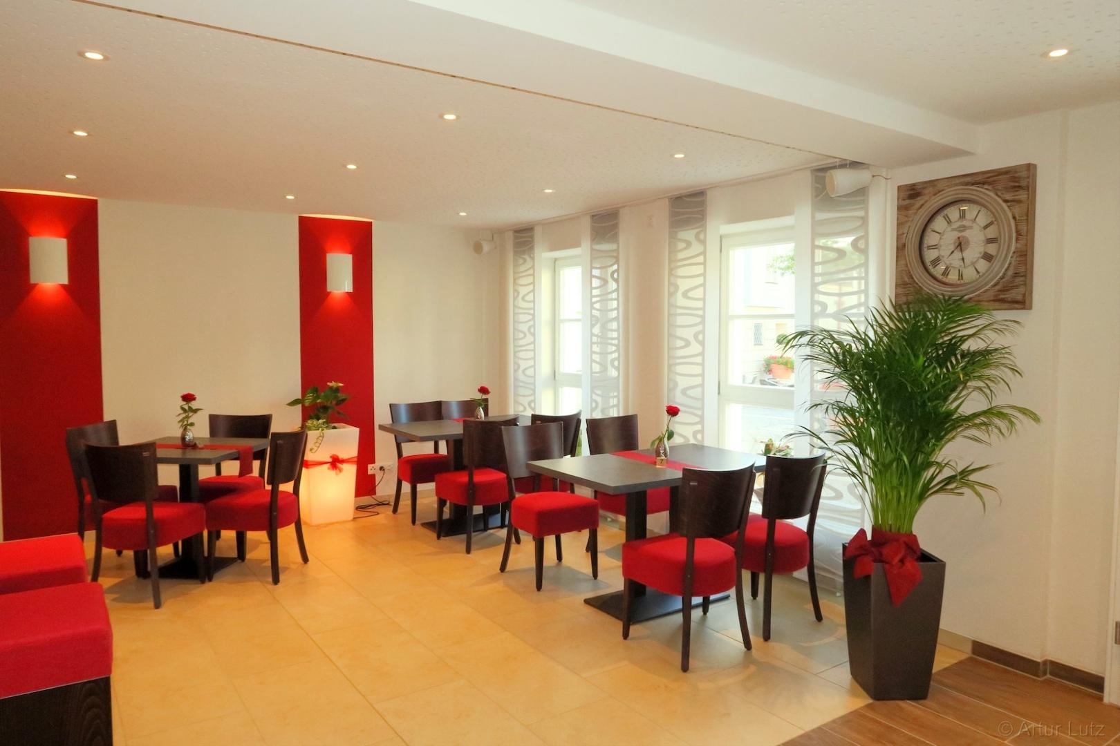 30 Sitzplätze im Innenbereich