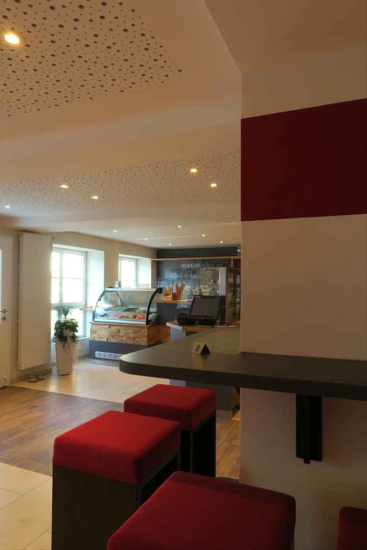 Blick in Richtung Theke und Eingang