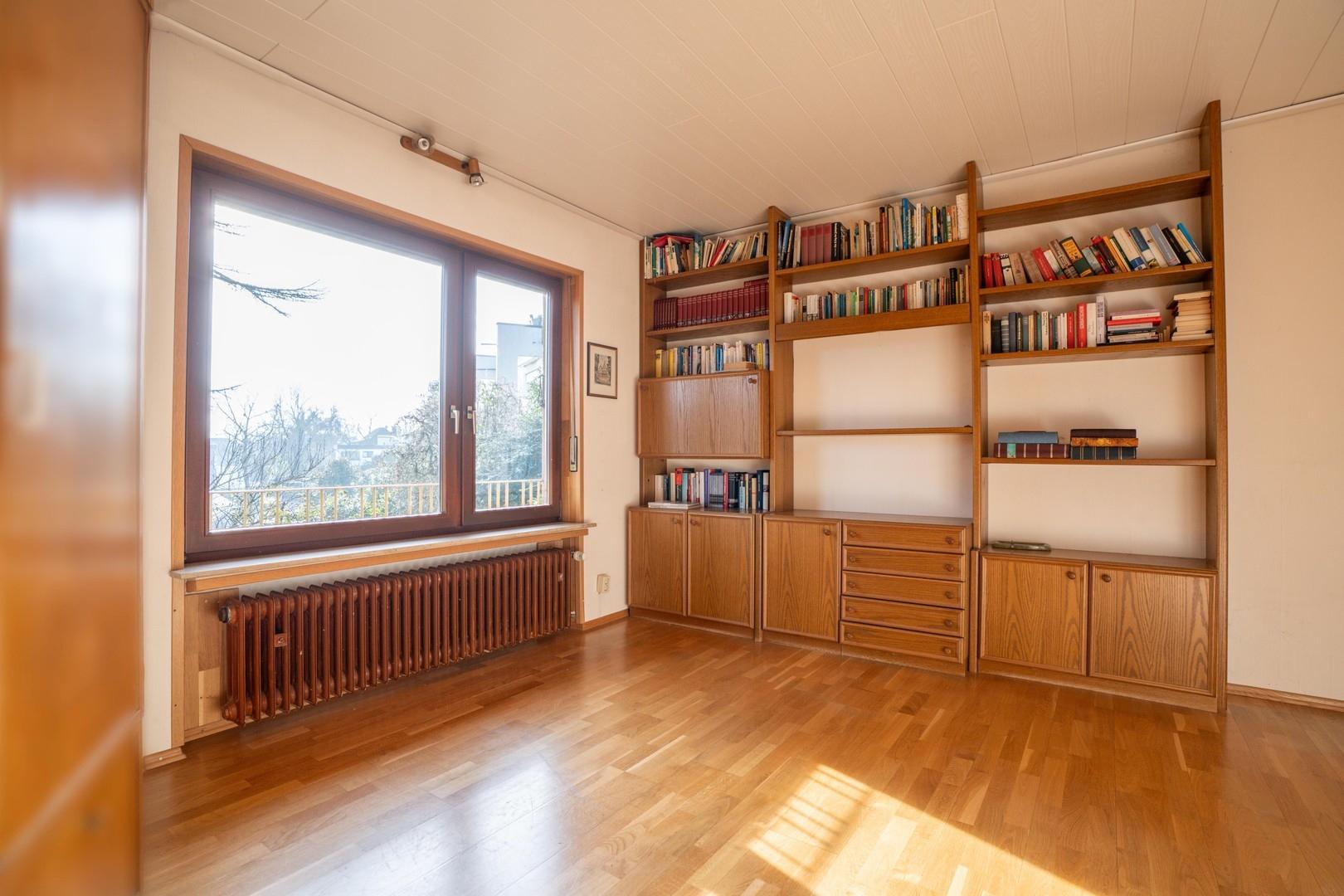 Geräumiges Elternschlafzimmer