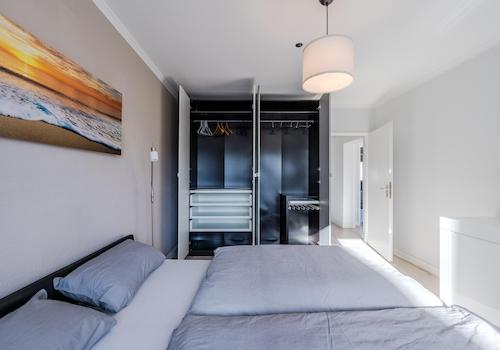 1tes großes Schlafzimmer